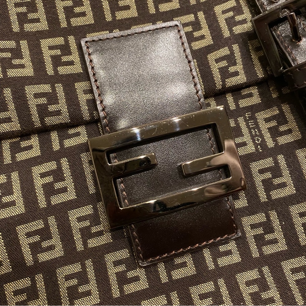 VINTAGE Fendi PRISTINE Printed Clutch Tote Purse 👜 Mini Duffel Shoulder Bag - Picture 2 of 6